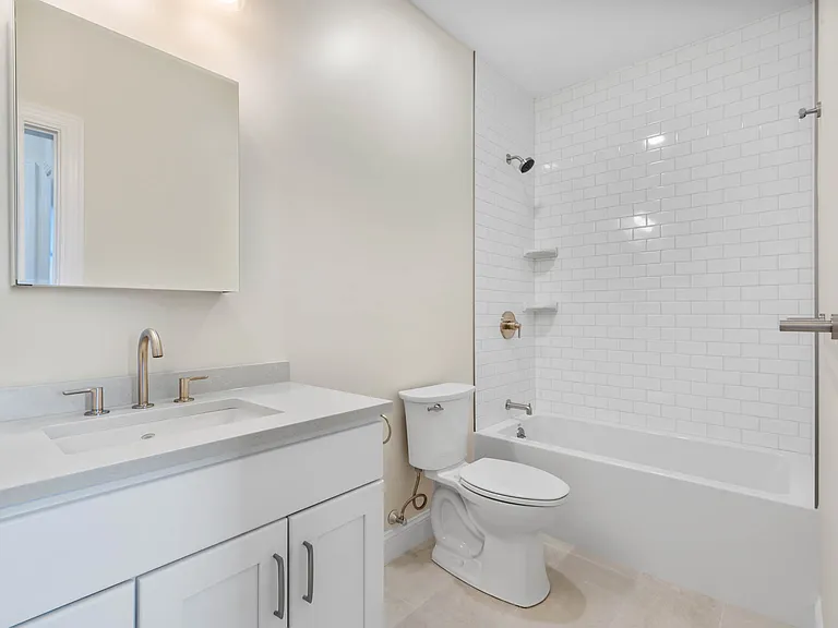 18 New Derby St #201 — Photo 10