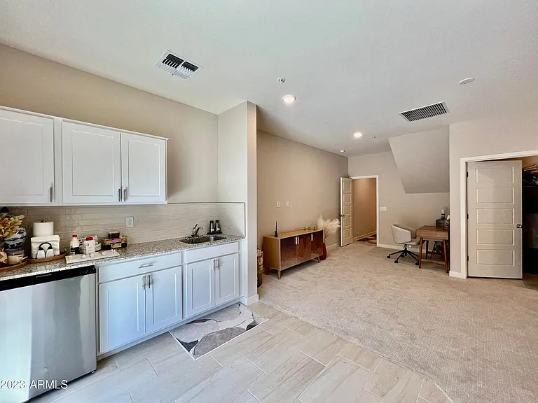 2145 W Harmont Dr — Photo 12