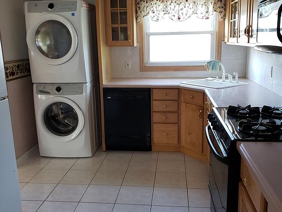 5th image of 695 Collfield Ave