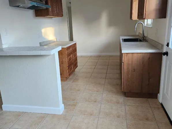 1300 W Channel Islands Blvd, Oxnard, CA 93033