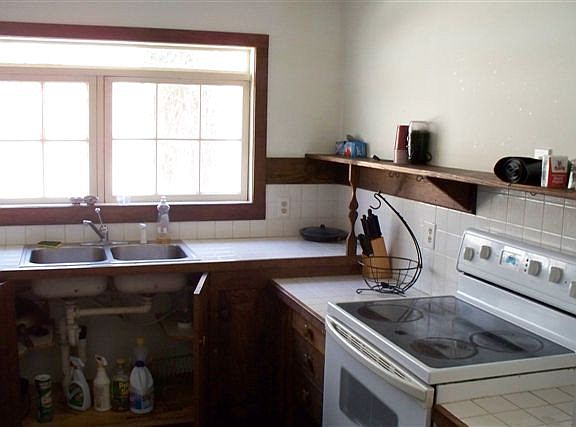 5th image of 917 Fox Hollow Ln