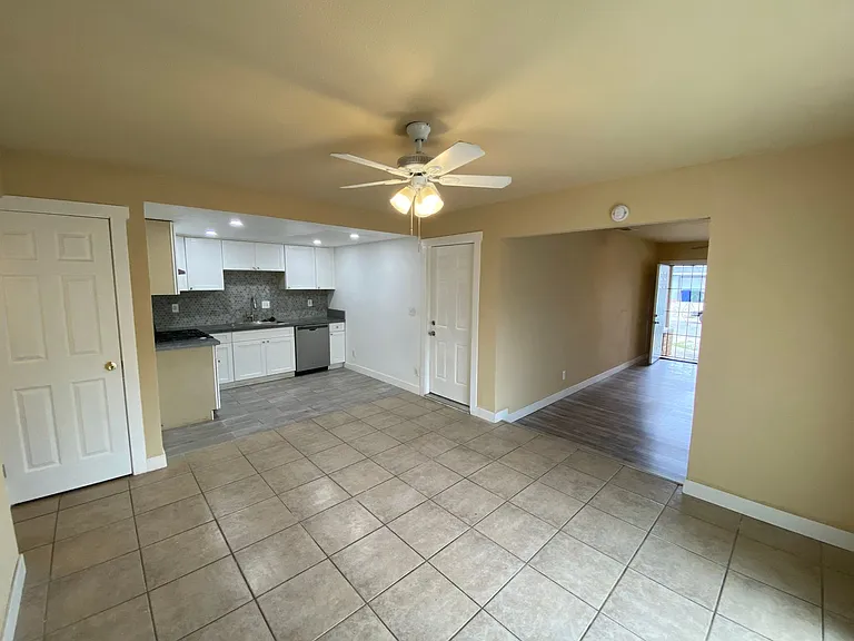10181 De Soto Way — Photo 5
