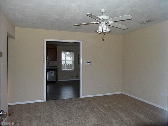 2nd image of 823 Stanley Rd
