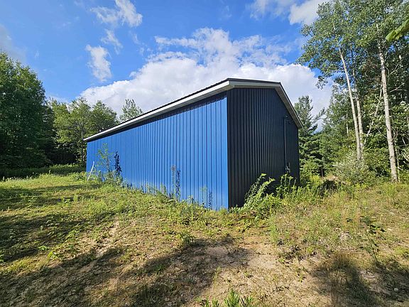 3rd image of 2991 Ridge Rd