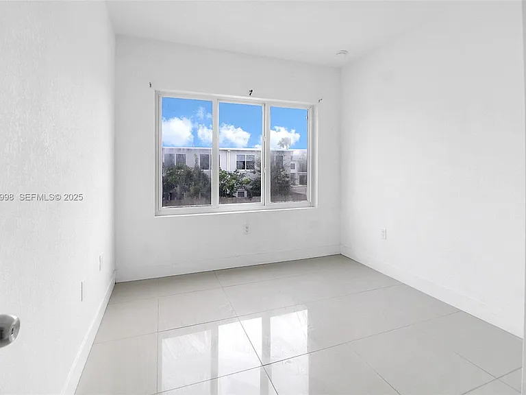 14462 SW 259th St — Photo 18