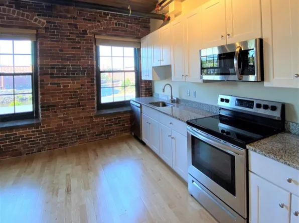 110 Main St #407, Saco, ME 04072
