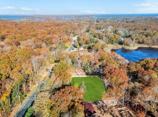 9A Laurel Ln, Sag Harbor, NY 11963