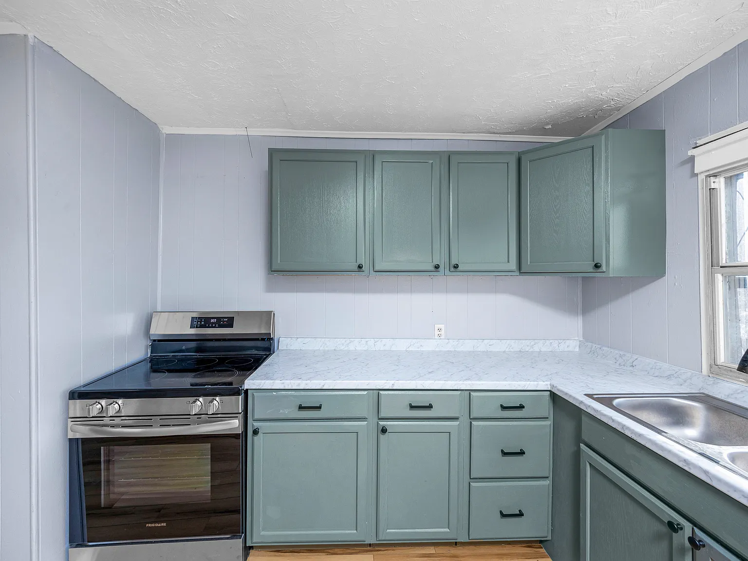3 bed, 1.5 bath, 1170 sqft, $995 — Photo 4