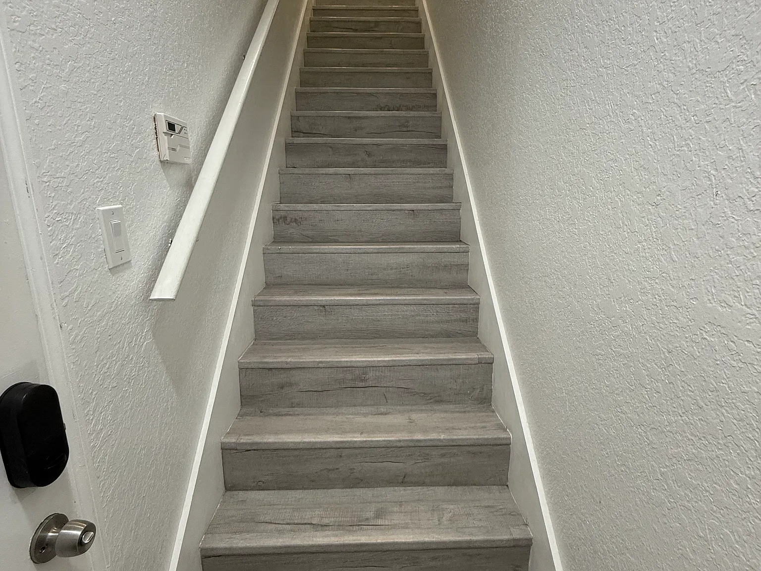 2 bed, 1170 sqft, $2,100 — Photo 3
