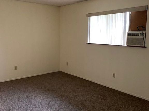 4th image of 25380 Park Ave APT 6