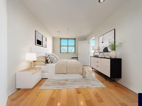 19-19 24th Avenue image 5 of 16