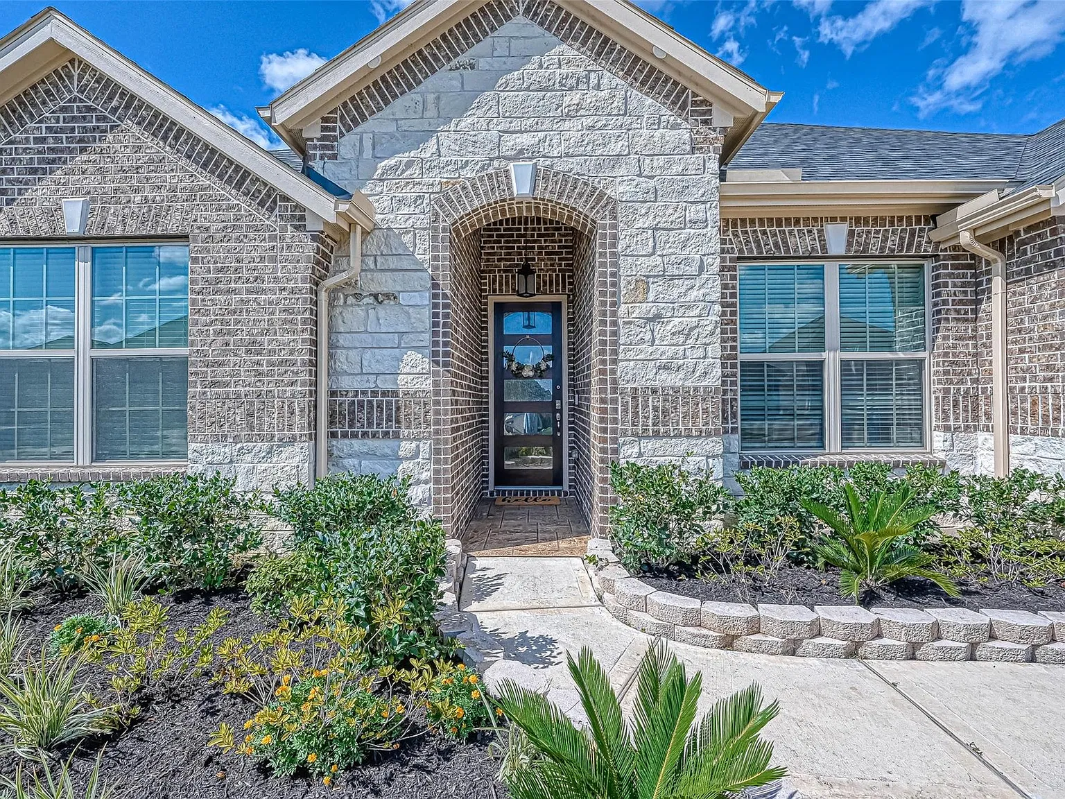 5 bed, 3.5 bath, 2754 sqft, $2,900 — Photo 4