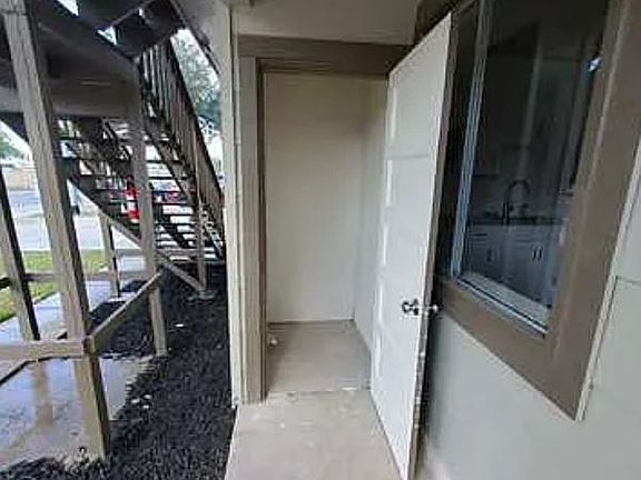 2nd image of 607 W Byrd Blvd #2