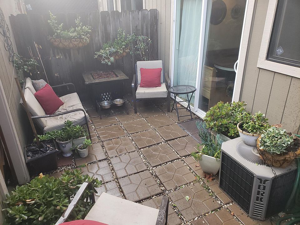 2nd image of 271 Gibson Dr APT B