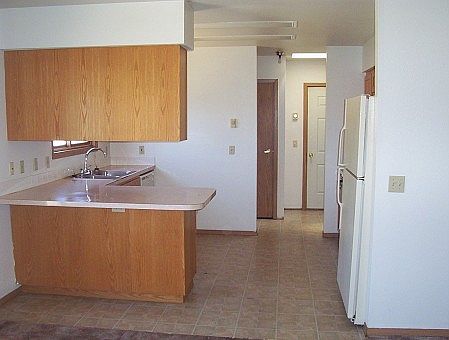 3rd image of 105 Pioneer Ave SE