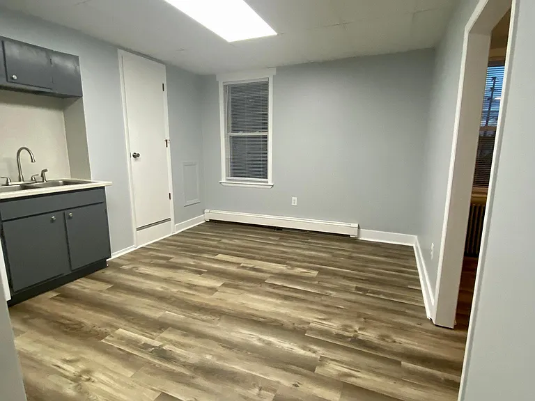 242 Washington Blvd #1/2 — Photo 19