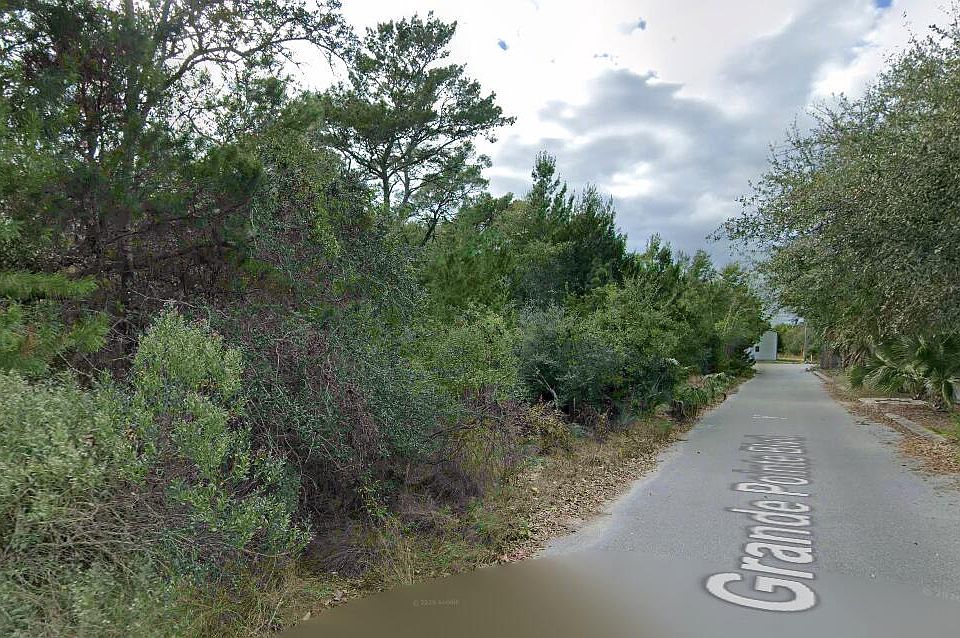 1st image of Holly Leaf Ln