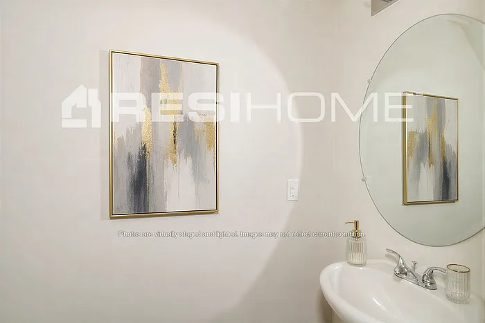 194 Queens Cir — Photo 11