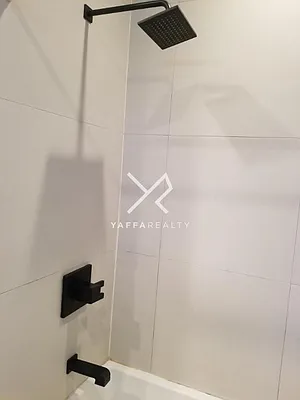 Rented by Yaffa Realty LLC | media 22