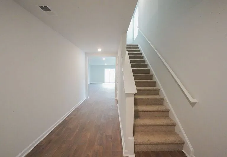 463 Coconut Dr — Photo 4