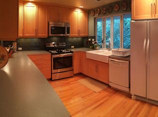 2712 Walnut Ave SW, Seattle, WA 98116