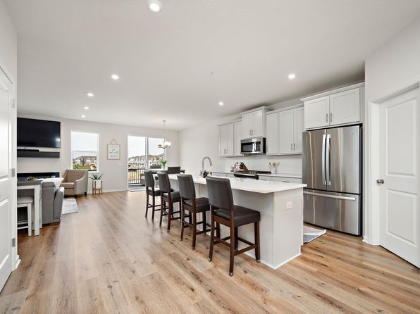 6779 Bluestem Way, Excelsior, MN 55331