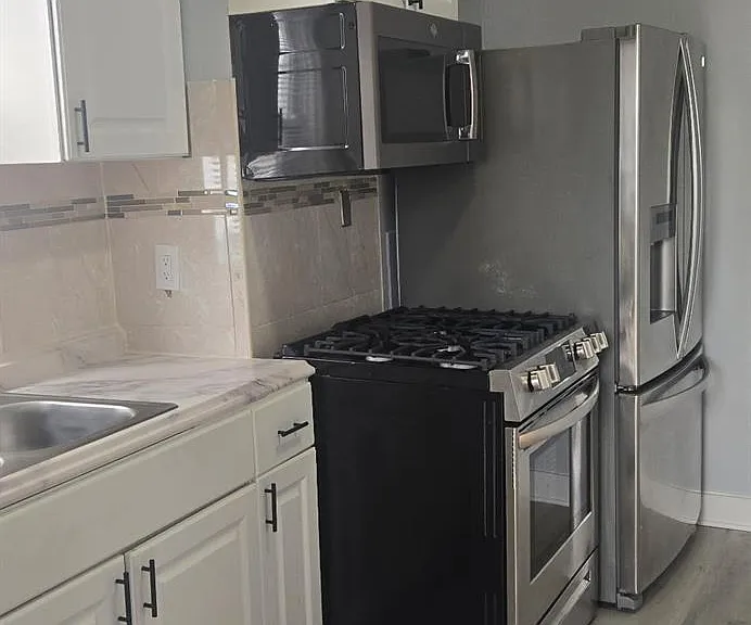 272 Market St #1 — Photo 8