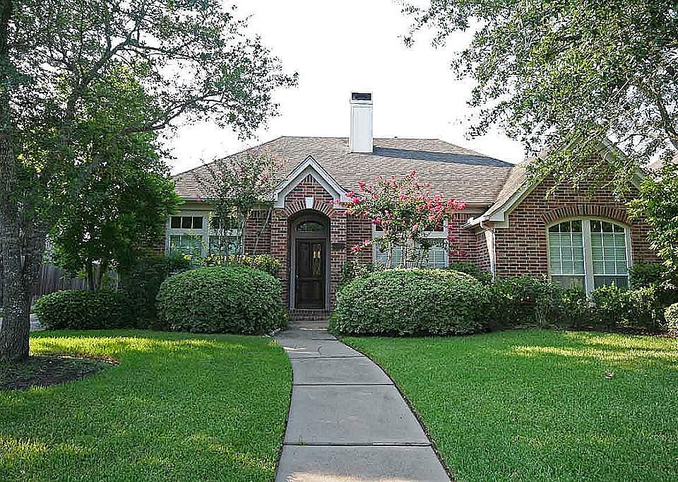 1st image of 6007 Parkwood Pl