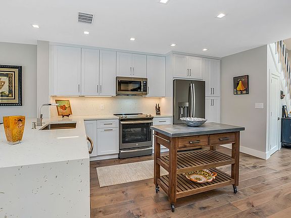 3rd image of 3474 S Ocean Blvd APT 9