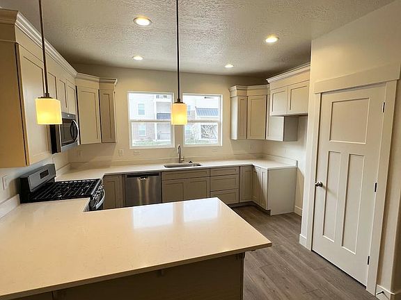 2nd image of 4248 W Hardman Way