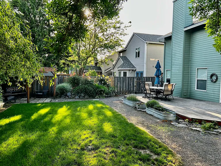 16018 SW Redclover Ln — Photo 16