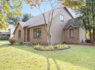 18420 Cypress Dr, South Bend, IN 46637