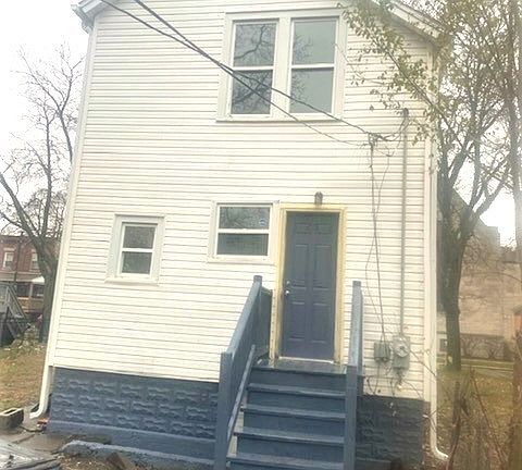 3rd image of 7405 S Blackstone Ave