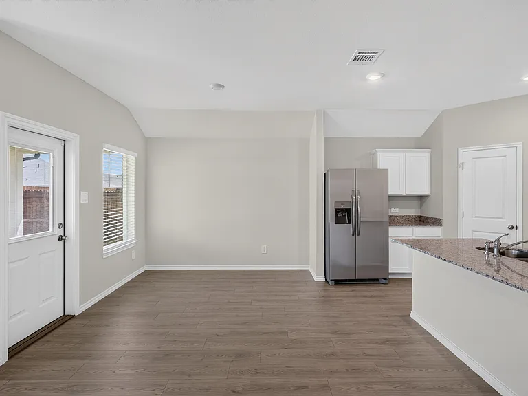 728 Orchid Way — Photo 15