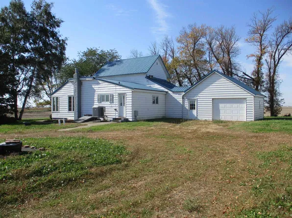 5143 360th St, Cylinder, IA 50528