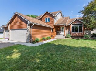 11273 N Eagle Lake Blvd, Maple Grove, MN 55369