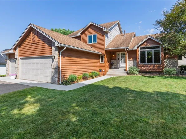 11273 N Eagle Lake Blvd, Maple Grove, MN 55369