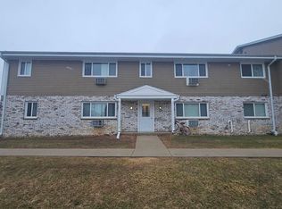 851 Eastern Ave. (8 Unit), West Bend, WI 53095