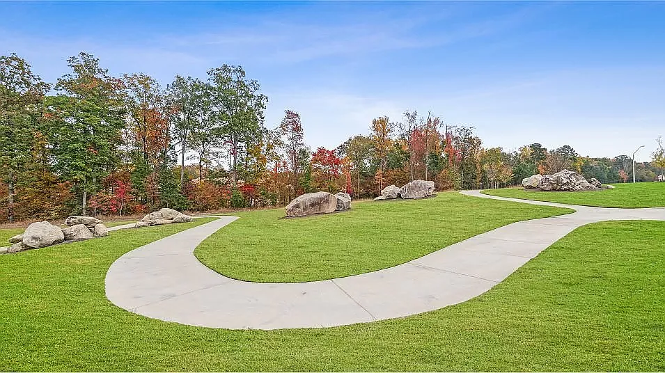4 bed, 2146 sqft, $2,290 — Photo 4