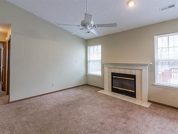 3rd image of 5810 Rolling Bluff Ln