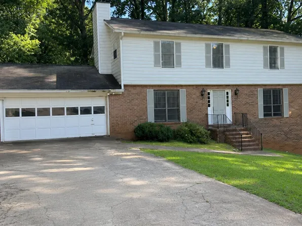 6720 Fairway Ridge Dr, Douglasville, GA 30134