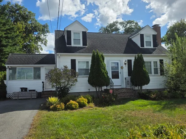 32 Breer Cir, Brockton, MA 02301