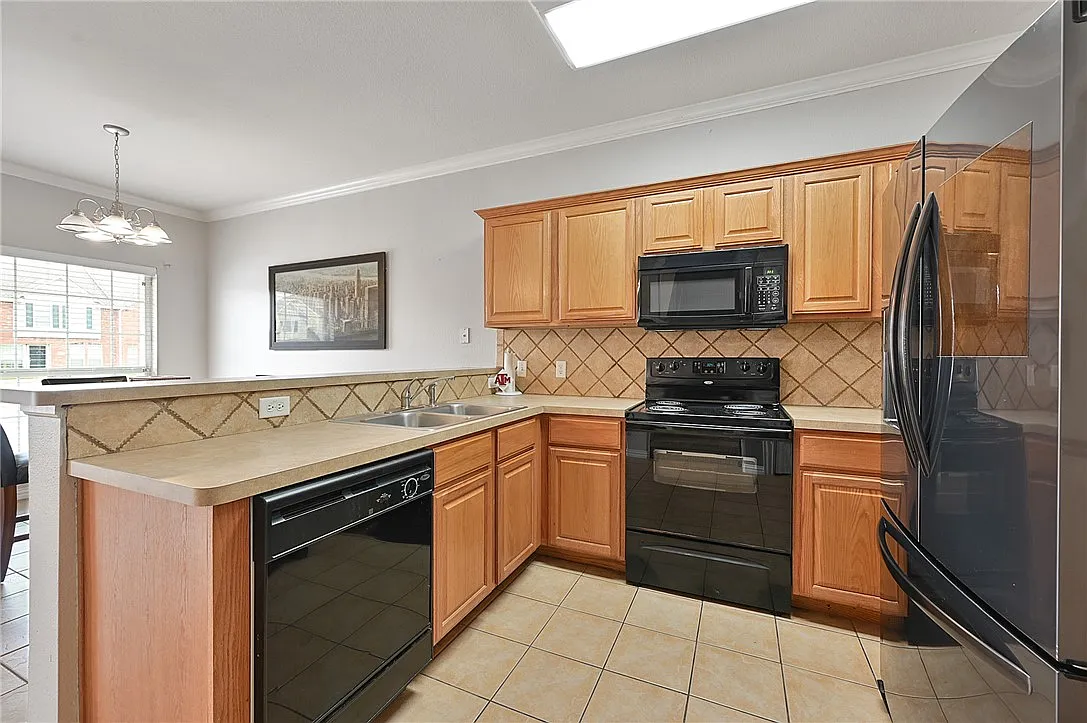 4 bed, 1654 sqft, $1,850 — Photo 4