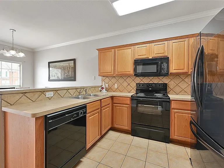 1001 Krenek Tap Rd #2102 — Photo 4