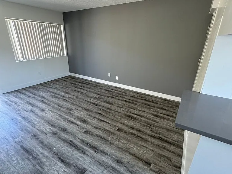 2120 Vanderbilt Lane, Redondo Beach, CA. — Photo 7