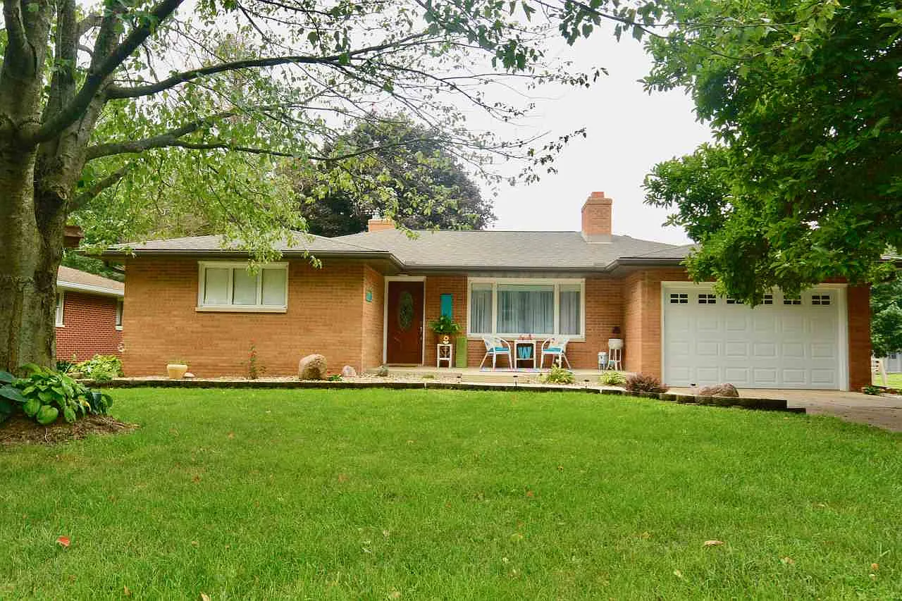 204 S Tazewell St photo 1