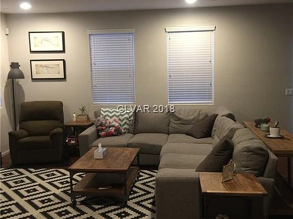 5th image of 931 Dark Bird St