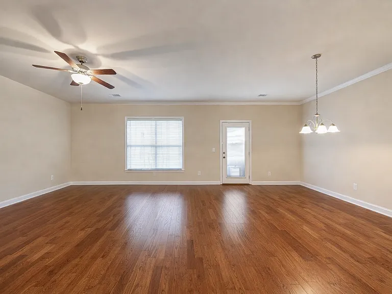 7033 Kingswood Run Dr — Photo 4
