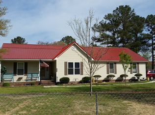 800 Darlington Dr, Fayetteville, NC 28311