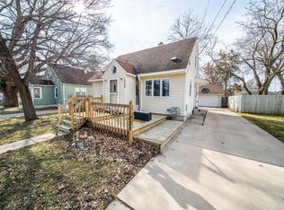 1228 4th St NE, Rochester, MN 55906